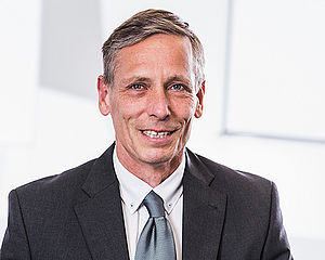 Mitarbeiter Dr. Peter Meffert
